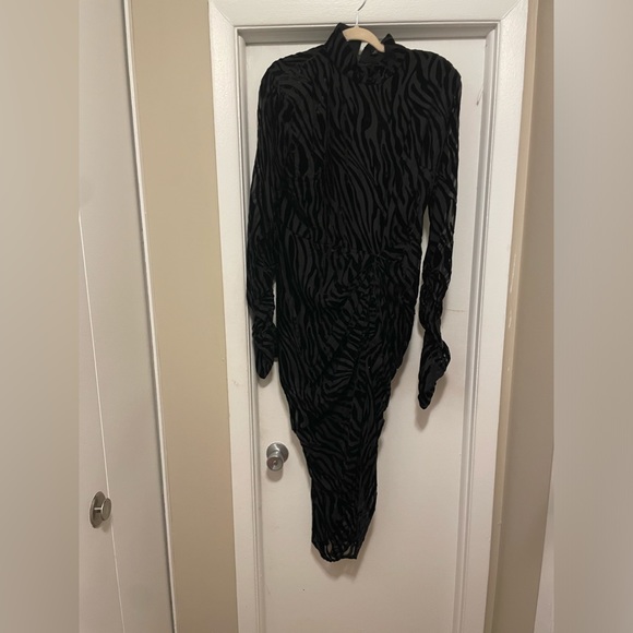 COPY - Plus black zebra devore high neck draped midi dress - Picture 7 of 8